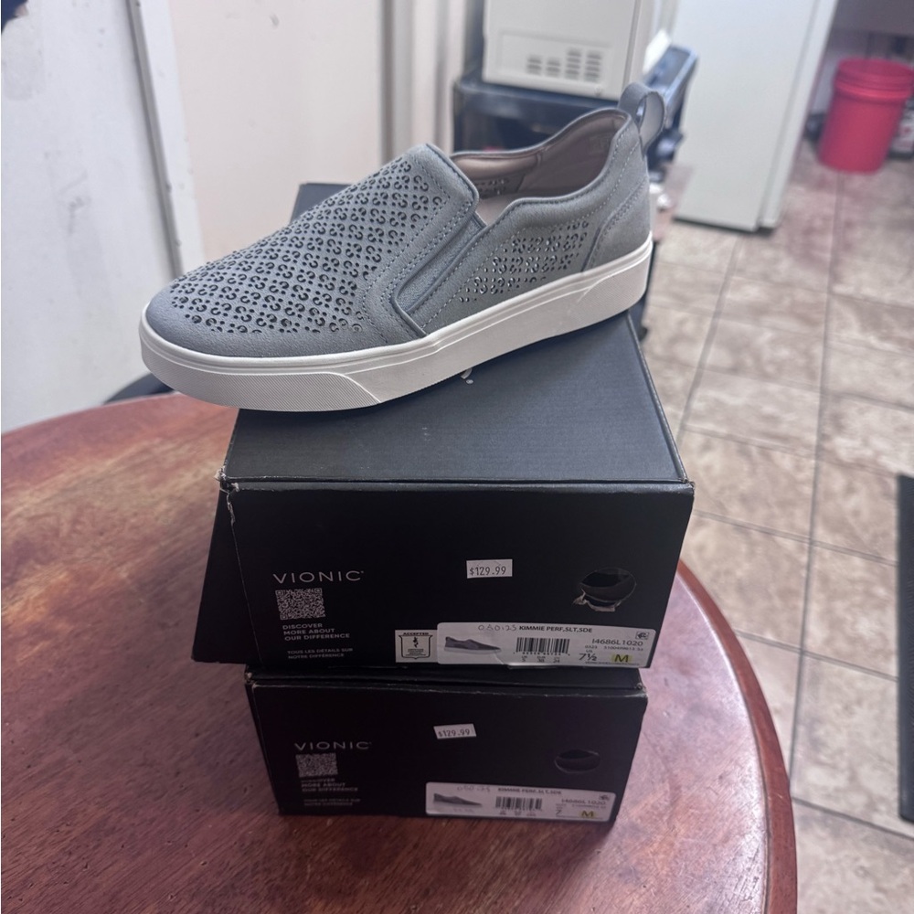 Vionic Women’s Kimmie Sneaker Slip On